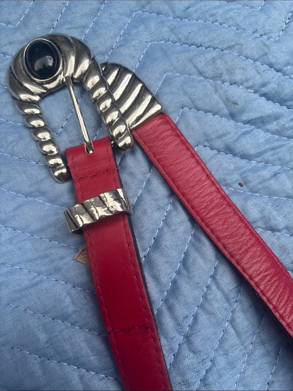 St Martin bold red